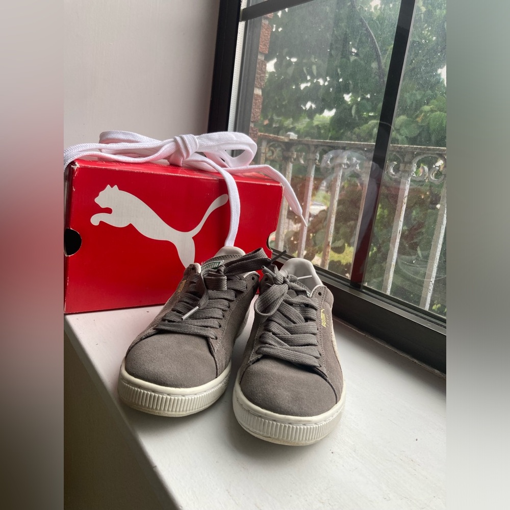 Puma Classic Suede Sneakers in Taupe
